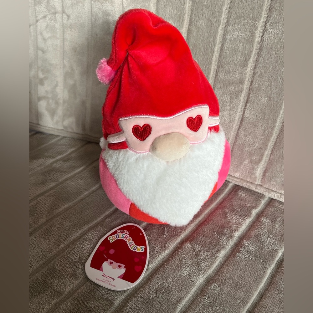 Squishmallows 8” Valentine’s Day Gnome